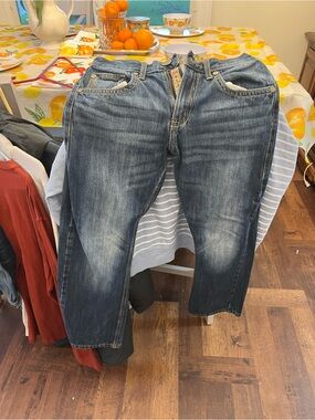 Wrangler Men's Relaxed Fit Dark Blue Washed Jeans